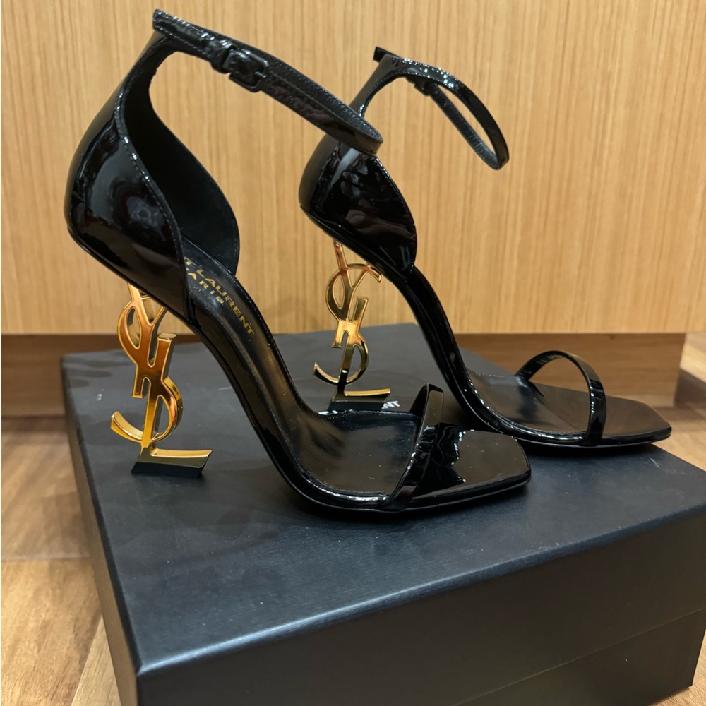 YSL Saint Laurent Opyum 110 mm Heels Patent Leather